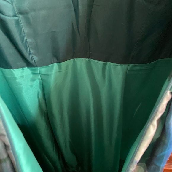 Theia gown worn once for a wedding size 6 - Picture 9 of 10